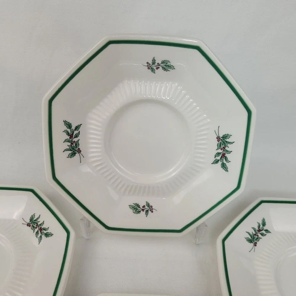 Nikko Christmastime Octagonal Saucers Set of 4 Holly Berry Green Trim Japan